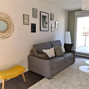 Appartement Magnifique Neuf Au Centre D'istres, Istres