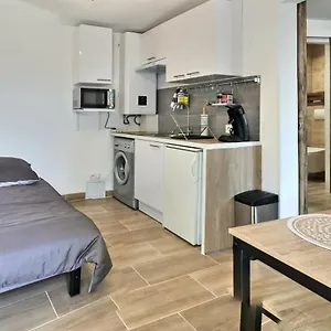 Appartement Bleu Lavande - Coquet Ambiance Village, Istres